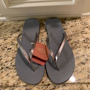 Ladies Havaiana flip flops